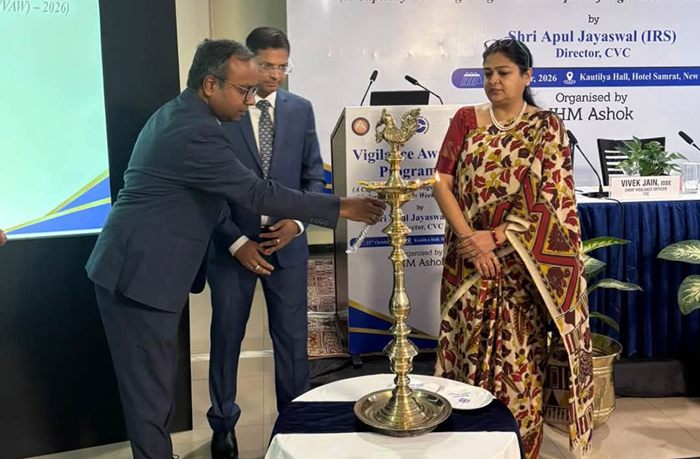 ITDC MD administers vigilance pledge